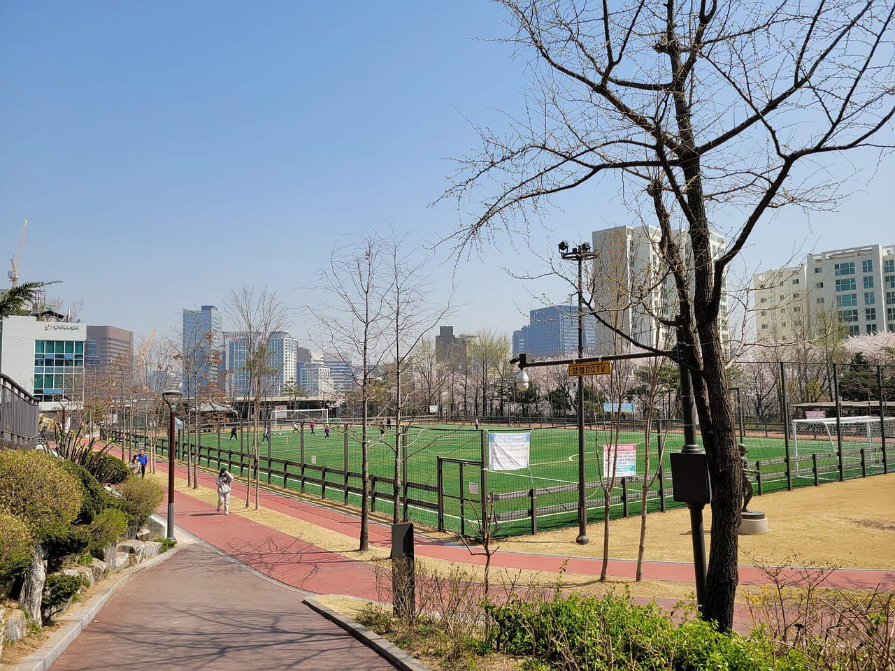 弗罗因德：我们有段时间没输了，但我们不需要通过输球来磨砺